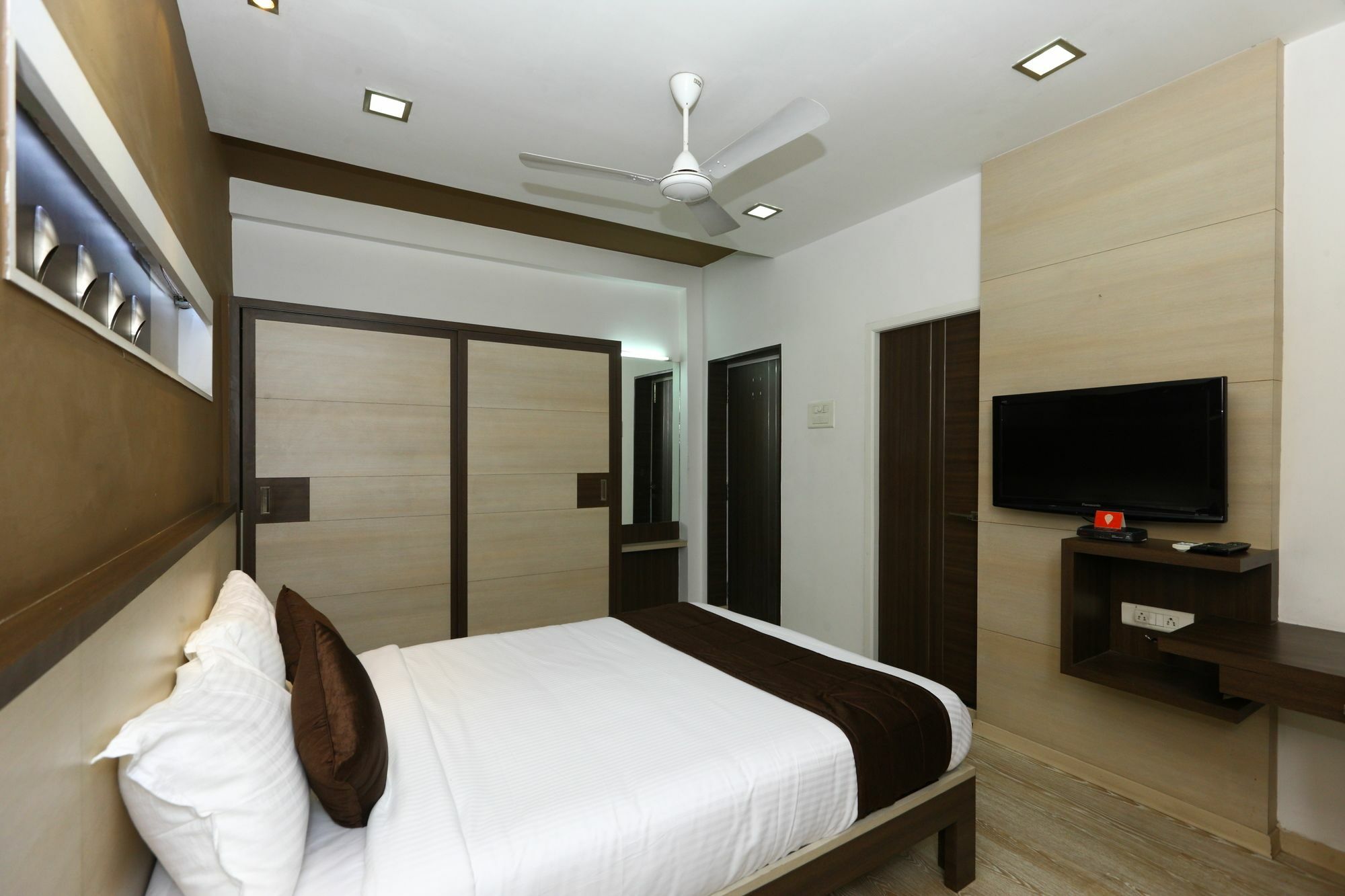 Oyo 9911 Apartment Shylee Niwas Chennai Exterior photo